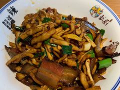 萝卜干炒腊肉-彭厨(武陵源店)
