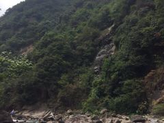 -安吉龙王山峡谷漂流