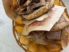 -洪峰浩老北京烧饼夹肉(角门路店)