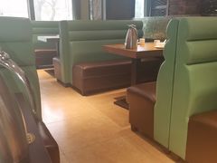 卡座-粥全粥到海鲜家常菜·海肠捞饭(嫩江路店)