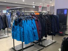 -唯品会(北京国瑞城店)