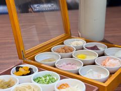 -良米山·云南野生菌过桥米线(上海首店)
