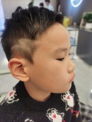 -PE SALON