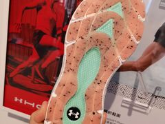 -UNDER ARMOUR(新燕莎奥莱店)