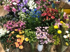 -谷莠子花艺气球派对·绿植造景·花艺沙龙(东海缤纷天地店)