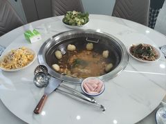 -丹水桥地锅鱼·翘嘴鲌·地方特色全鱼宴(丹江口大坝店)