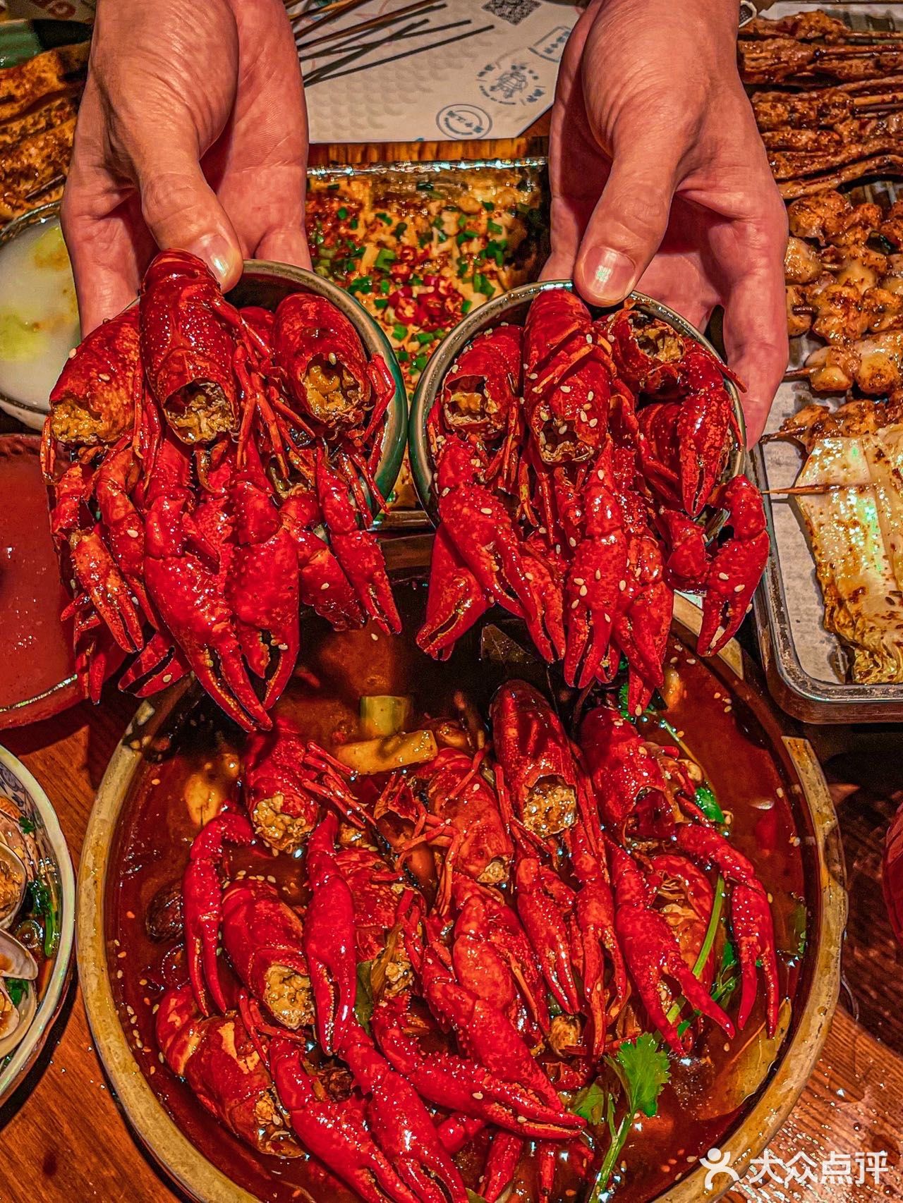 这家烧烤酒场我一周也就来5次吧