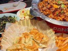 -胖哥俩肉蟹煲(济南世茂国际广场店)