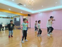 -港龙舞蹈·成人少儿舞蹈培训(深圳湾校区)