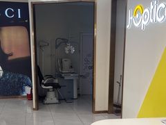 -J-Optical佳视明眼镜·蔡司视觉(青岛金茂览秀城店)