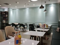 -安格丽娜·狗咖·猫咖羊驼咖(春熙路百盛商场店)