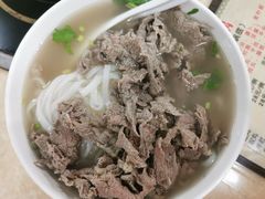 吊龙粿条-华威达牛庄(黄埔大道西店)