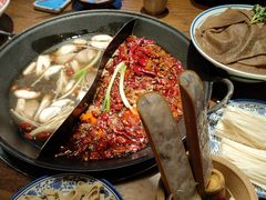 -萍姐火锅·公路夜市(武汉首店)