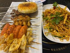 -老何太太鹤岗小串·团建聚餐(龙华店)