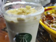 奶黄酸奶奶昔-茉酸奶(松江开元地中海店)