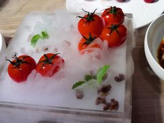 番茄脆菇沙拉-小大董·烤鸭(凤凰汇店)