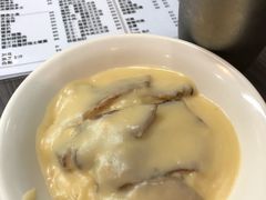 猪颈肉芝士捞公仔面-新记餐厅(香槟大厦店)