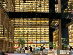 -半山书局(新世纪商城店)
