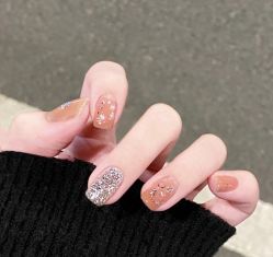 -兔猫ToMoreNails美甲美睫
