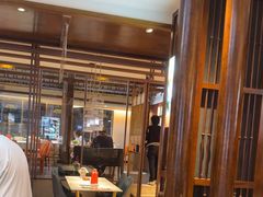-阿瓦山寨·湘菜现炒·剁椒鱼头王(咸阳总店)