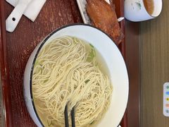 -百年老字号·观振兴蟹黄面·三虾面·苏式面(观前街富仁坊巷店)