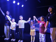 -猴有戏教育戏剧·音乐剧·主持口才·演讲朗诵辩论(环球港华师大校区)