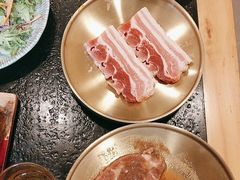 -臻牛烤肉