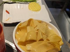 -生活如沸·顺德水牛奶火锅(大学路店)