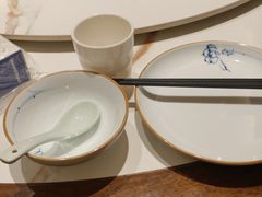 餐具摆设-山东宾馆·齐鲁苑餐厅