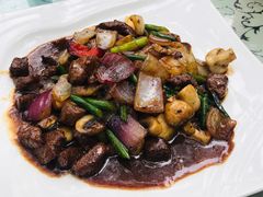 蘑菇牛仔粒-一江春水·杭帮臻宴(三台山店)