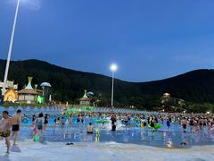 -汤山欢乐水世界