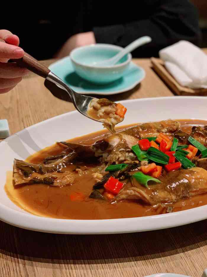 兰轩村庄食坊-"鳗鱼红烧肉焖饭真的是极品了,红烧肉一口爆.