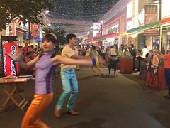-百老汇美食街