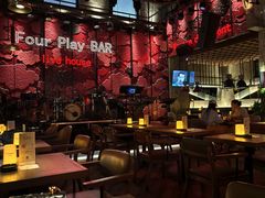 -FOUR PLAY BAR