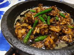 酱爆石锅蛙-绿茶餐厅(王府井永宁门店)