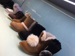 -UGG(燕莎奥特莱斯购物中心店)