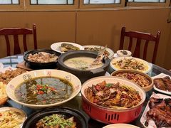 -土砂锅生态山庄·非遗砂锅雅鱼