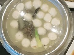金针酸汤烩鱼丸-老牌坊鲁菜名店(美莲广场店)