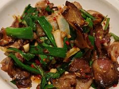 大蒜叶炒腊肉-兰湘子·湘菜小炒(荥阳吾悦广场店)