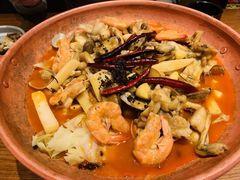 -云海肴·汽锅鸡·云南菜(天山百盛优客店)