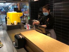 -麦当劳(中山公园龙之梦店)