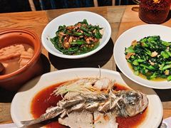 -黄泥岗·地道湖北菜(奥特莱斯店)