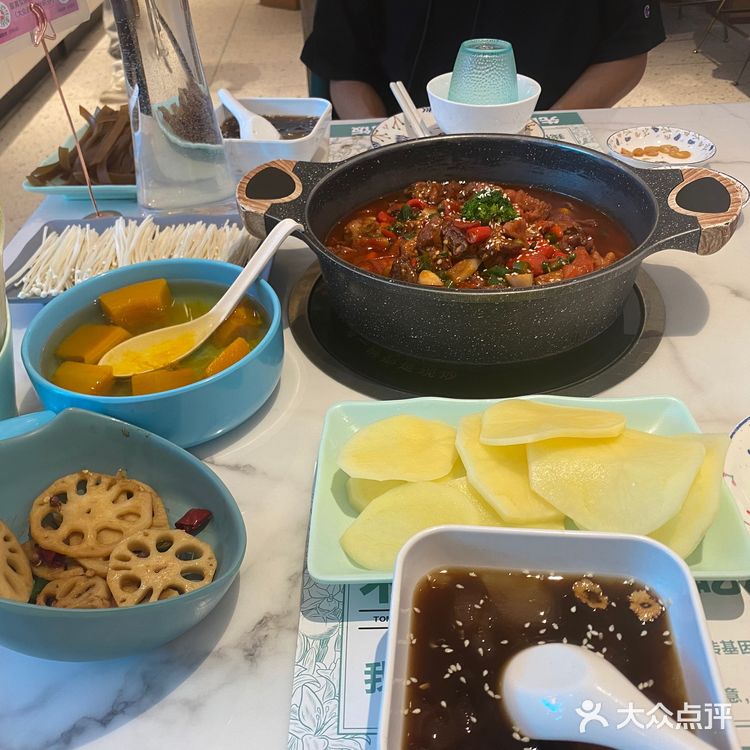 环境不错味道也好好吃的番茄鸡🍅