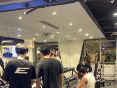 -超鹿运动(达信大厦店)
