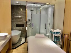 -香港倾城国际·美容美体中心