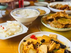 -芦茨金富饭庄·25年老字号·专做稻草鸡