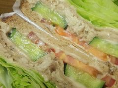 -华荣西饼屋(金禧店)