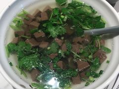 馋口鸭血汤-馋三尺蟹粉小笼(人民广场店)