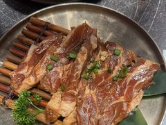 -草家酱蟹炭火烤肉店(珲春南路二店)