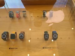 -Apple零售店(华贸购物中心店)